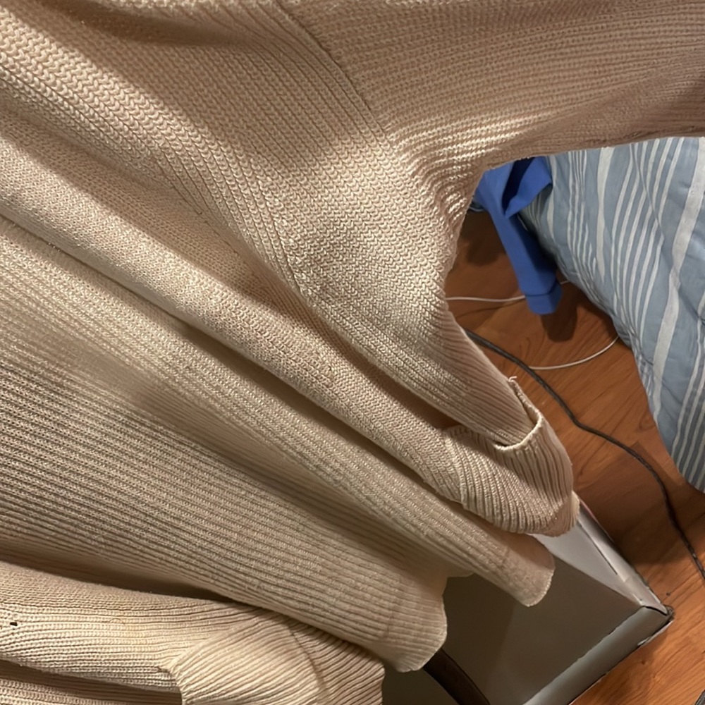 Cardigan - Picture 2 of 4